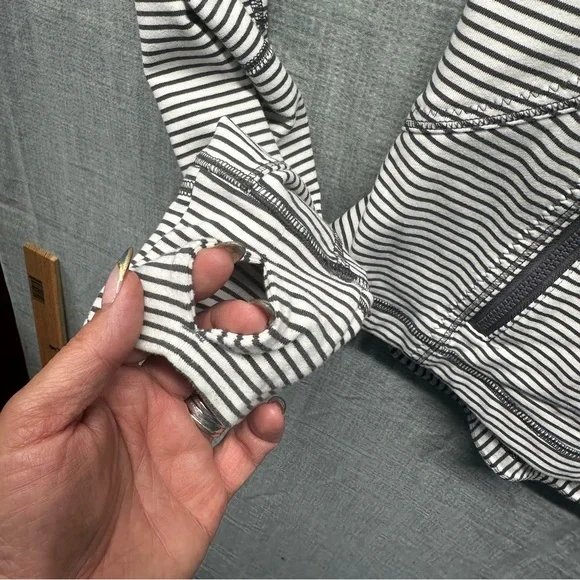 Lululemon athletica Define Jacket 4 Full Zip Black & White Striped sweatshirt - Picture 5 of 11